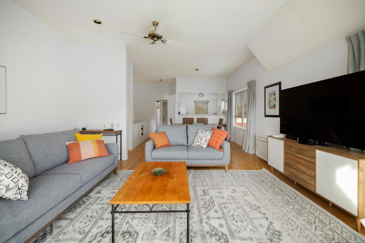 Apartamento Charming Views Wanaka Exterior foto